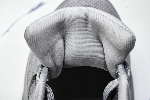 Nike Air Zoom Vomero Premium HQ2050 755 