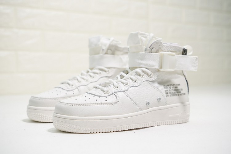 Nike Air Force 1 07 AA6655-100