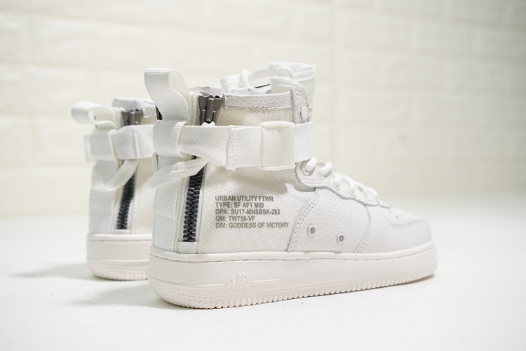 Nike Air Force 1 07 AA6655-100