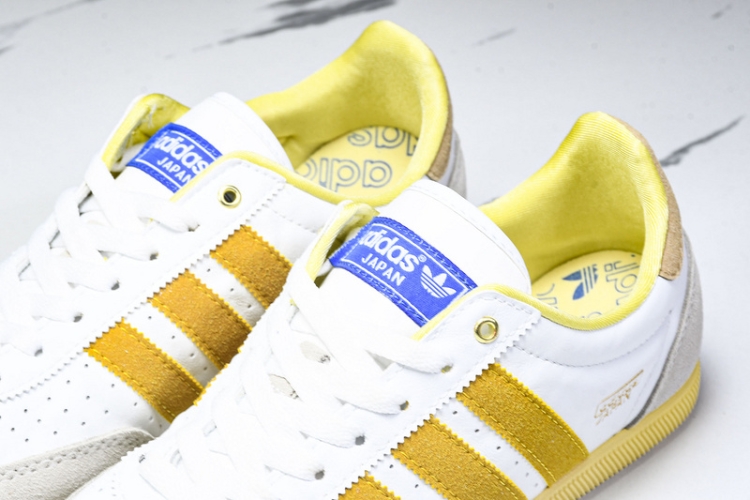 Adidas Japan IG2011