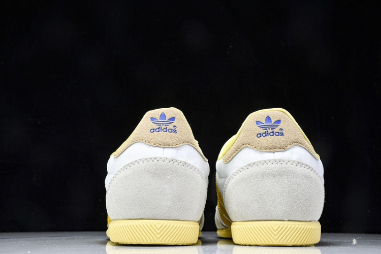 Adidas Japan IG2011