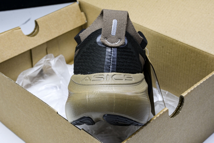 Asics Gel-Nimbus 27 1011C095-001