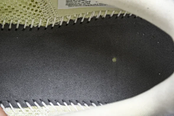 Nike Air Zoom Vomero Premium HQ2050-700 