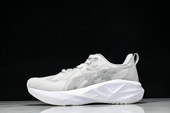 Asics Novablast 5 1011B974-100 