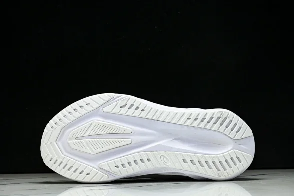 Asics Novablast 5 1011B974-100 