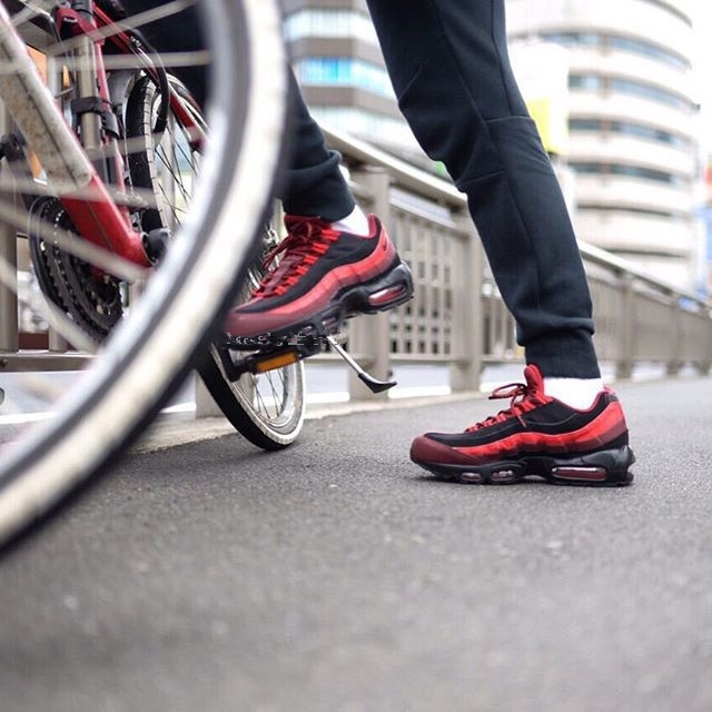 Nike air max 95 essential "Red-University Red-Black"