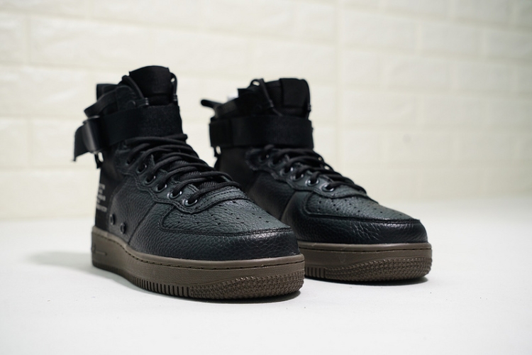 Nike Air Force 1 07 917753-002