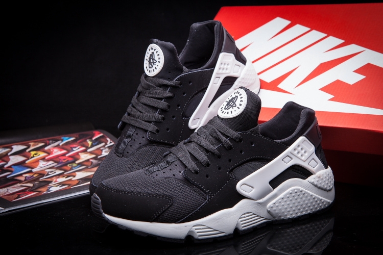 Nike Air Huarache LE Black White