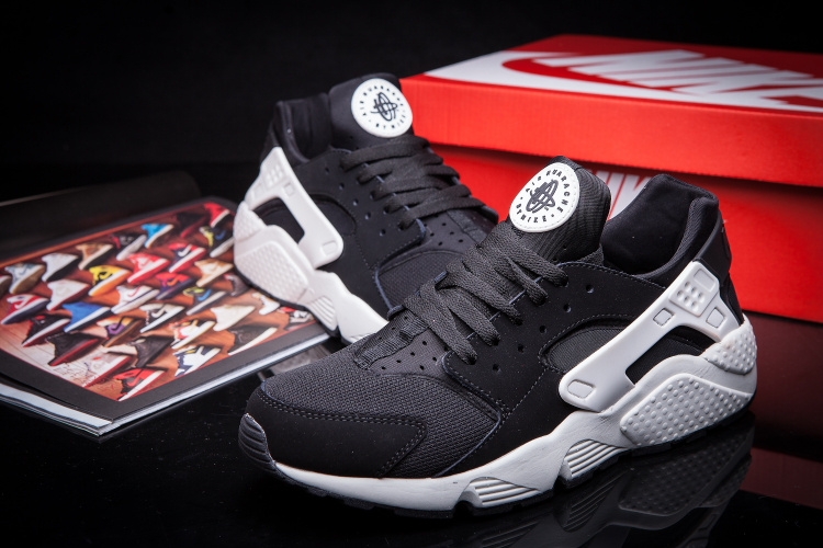 Nike Air Huarache LE Black White