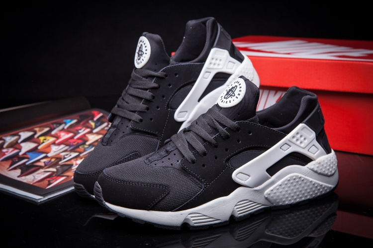 Nike Air Huarache LE Black White