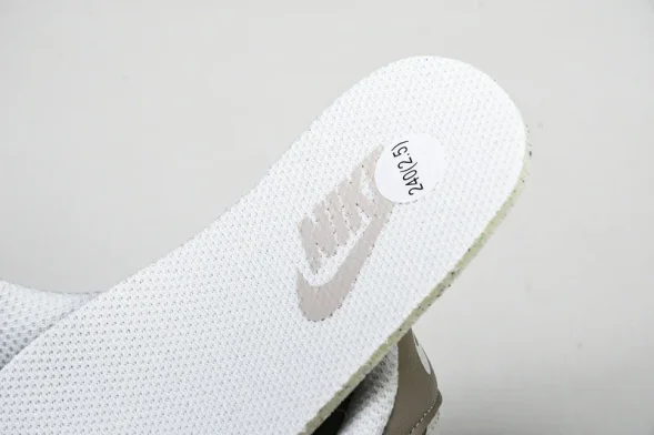 Nike Cortez Classic DN1791-105 