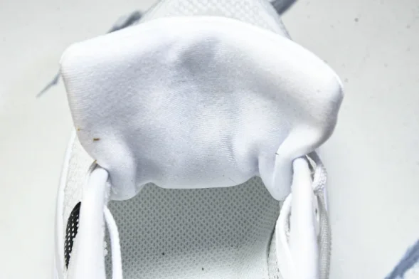 Nike Air Zoom Vomero Premium HQ2050-300 
