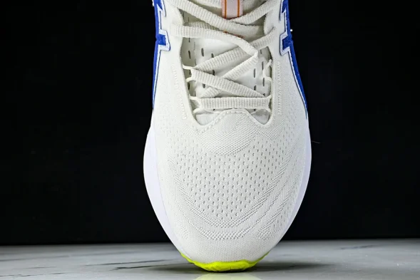 Asics Novablast 5 1012B909-100 