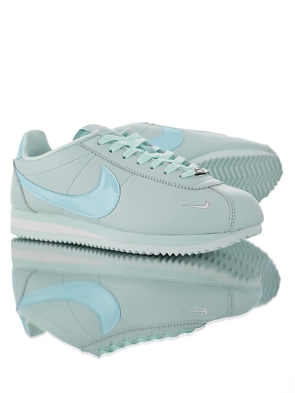 Nike Classic Cortez Premium “Barely Grey” 905614