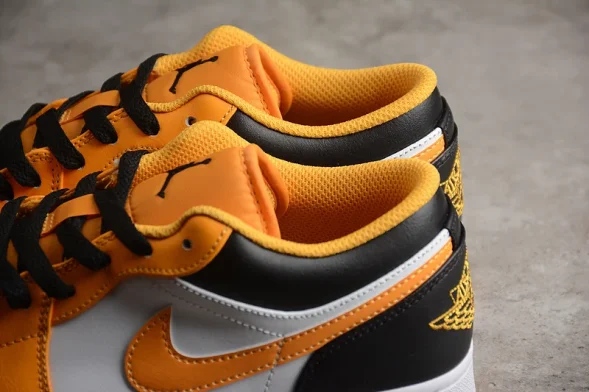 Nike Air Jordan 1 low 553558-70 