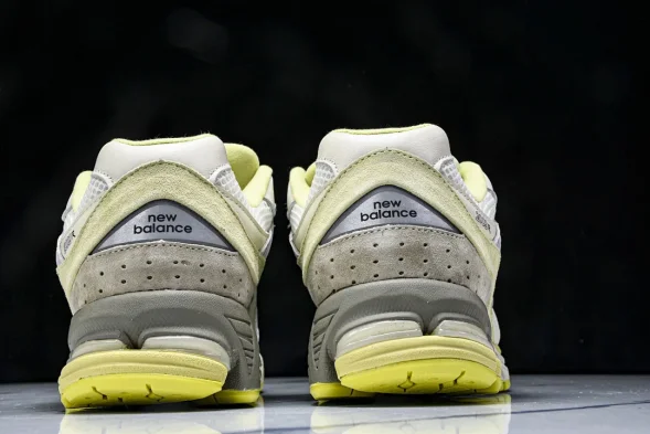 New Balance 2002R I2002RA1 