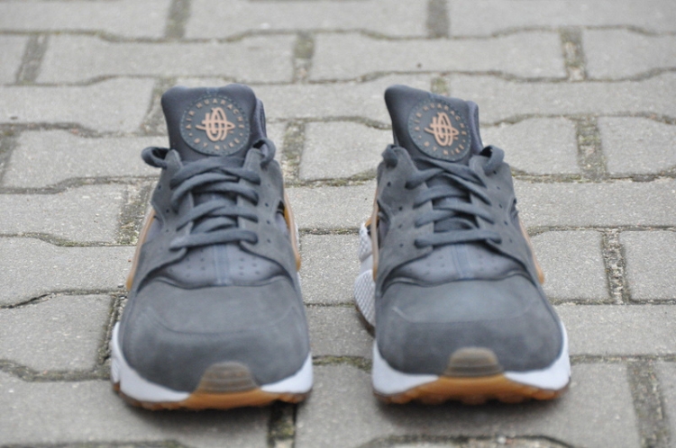 NIKE AIR HUARACHE RUN ULTRA ID “Anthracite Brown” 318429-09