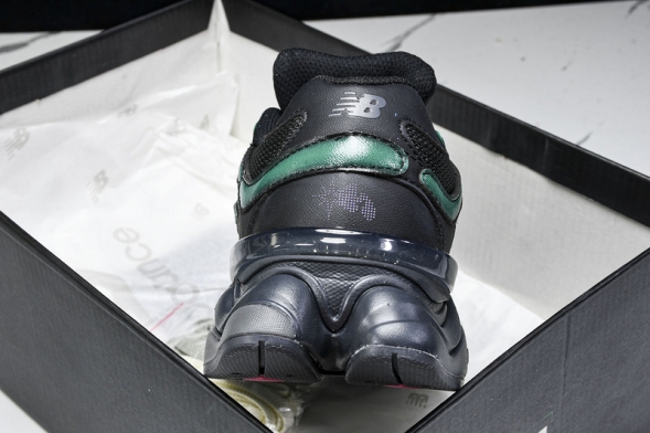 New Balance 9060 U9060ML 