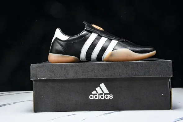 KITH x adidas Taekwondo Mei JQ3012 