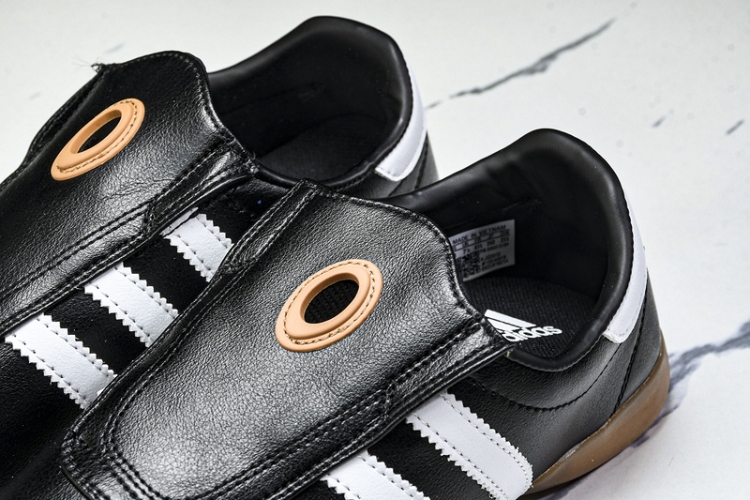 KITH x adidas Taekwondo Mei JQ3012