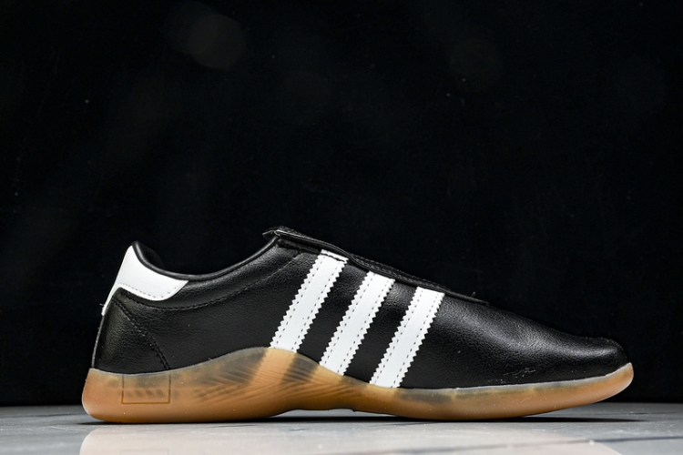 KITH x adidas Taekwondo Mei JQ3012