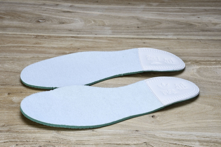  Kith x Clarks x Adidas Originals 8th Street Samba Chalk White ID7297 