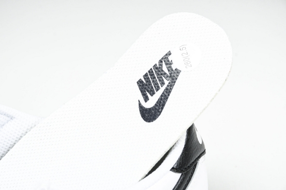 Nike Cortez Classic DM4044 105 