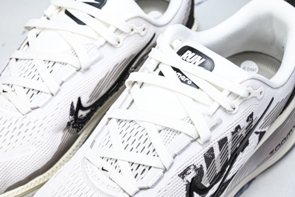 Nike Air ZoomX Vomero 18 RUN IB5726-100 