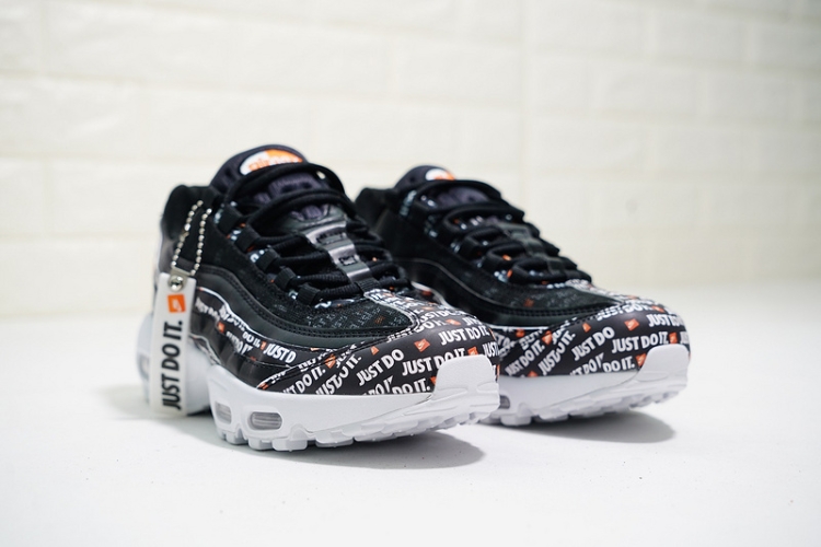 Nike air max 95 “Just Do It” logo