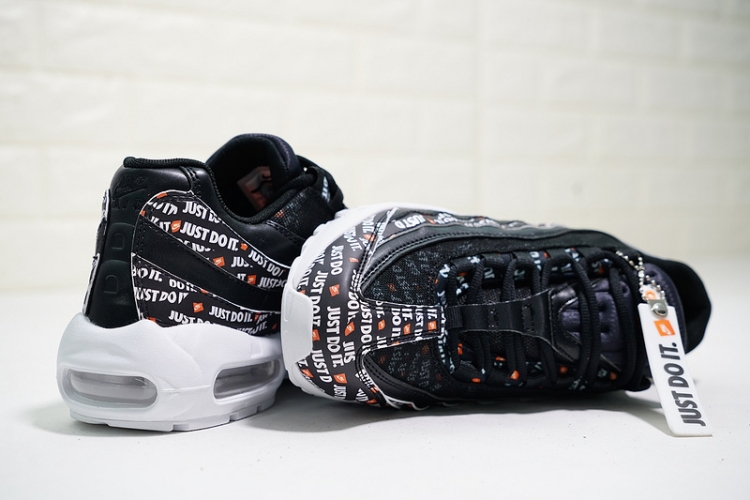 Nike air max 95 “Just Do It” logo