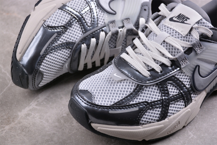  Nike V2K Runtekk Run FD0736-003