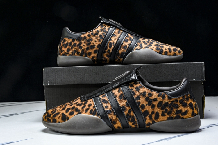 KITH x adidas Taekwondo Mei JS0298