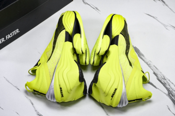 Puma FAST-R Nitro Elite 2 379554-01 