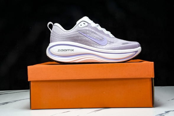 Nike Air ZoomX Vomero 18 Plus HM6805 110 