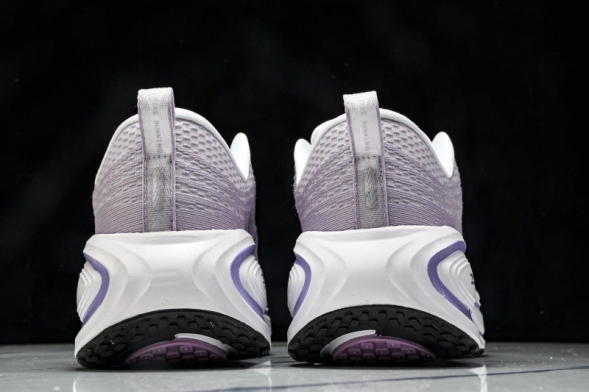 Nike Air ZoomX Vomero 18 Plus HM6805 110 