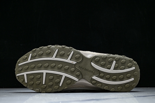 New Balance 204 U204LMMA 