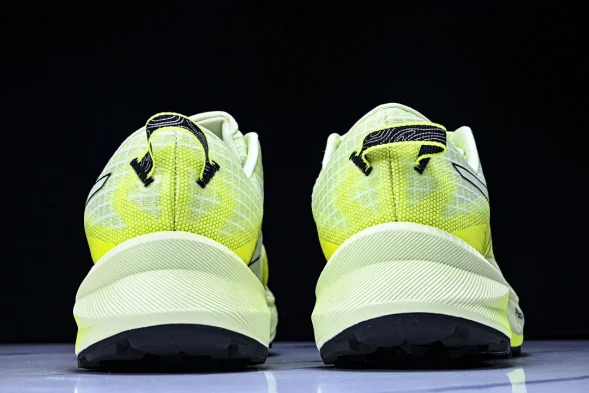 Asics Trabuco Max 3 1011B800-300 