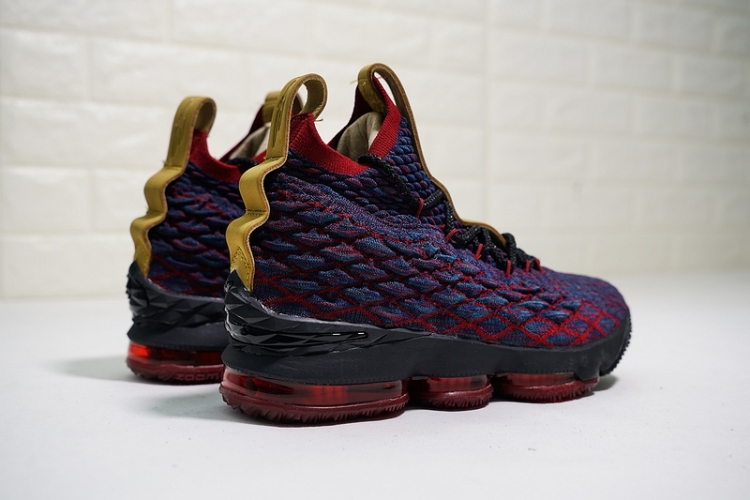 Nike LeBron 15 897649-300