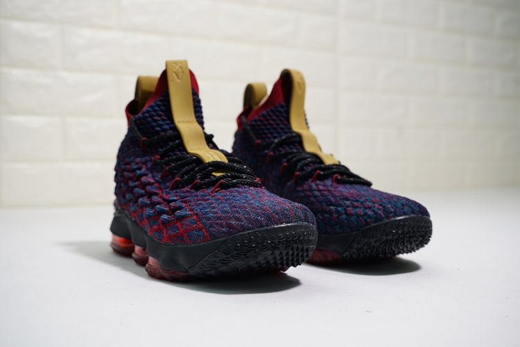 Nike LeBron 15 897649-300