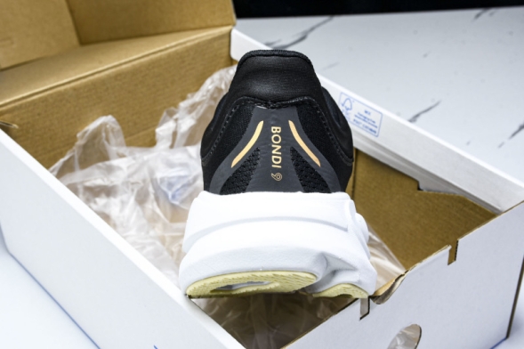 HOKA Bondi 9 1162012 BRGL 