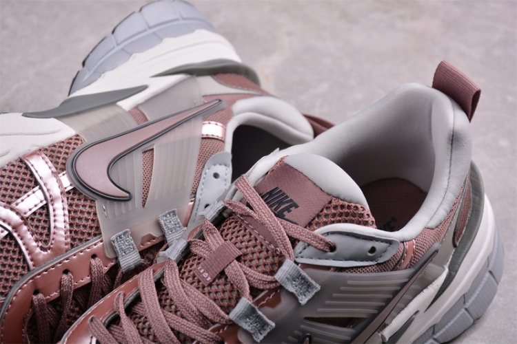 Nike V2K Runtekk Run FD0736-200