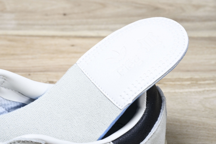  Kith x Clarks x Adidas Originals 8th Street Samba IE4032