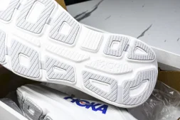 HOKA Bondi 9 1162011 CYLT