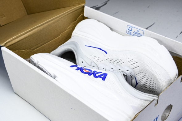 HOKA Bondi 9 1162011 CYLT 