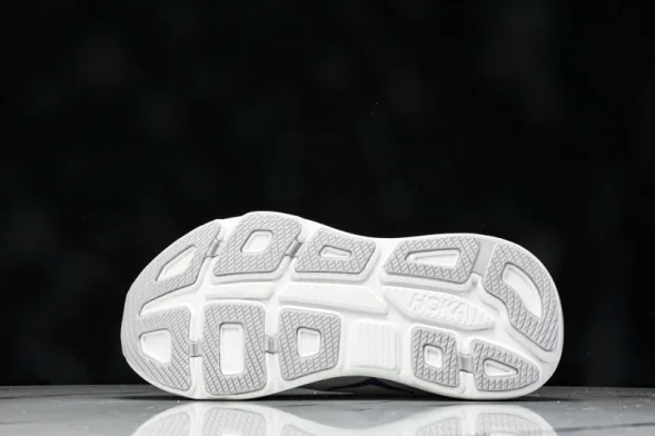 HOKA Bondi 9 1162011 CYLT 