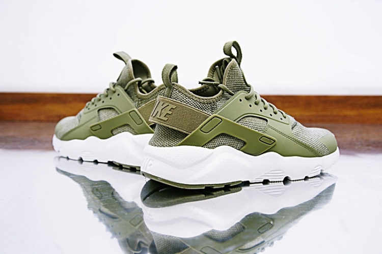 NIKE AIR HUARACHE RUN ULTRA ID 833147-20