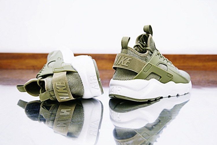 NIKE AIR HUARACHE RUN ULTRA ID 833147-20