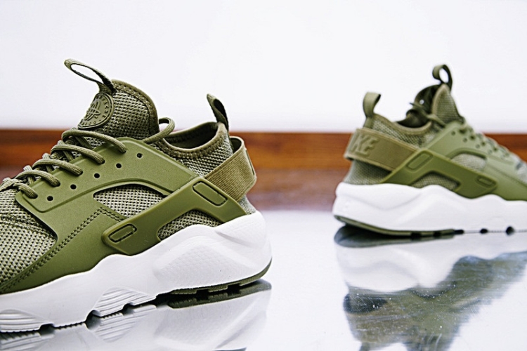 NIKE AIR HUARACHE RUN ULTRA ID 833147-20