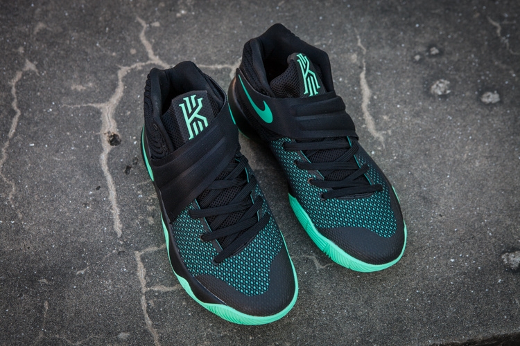 Nike Kyrie 2 “Black green” 828375-098