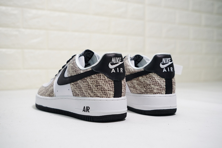 Nike Air Force 1 07 Premium Snake Cocoa 845053-104